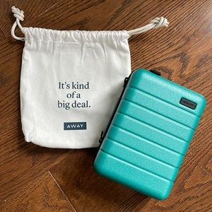 AWAY Mini Luggage Comestic Case
